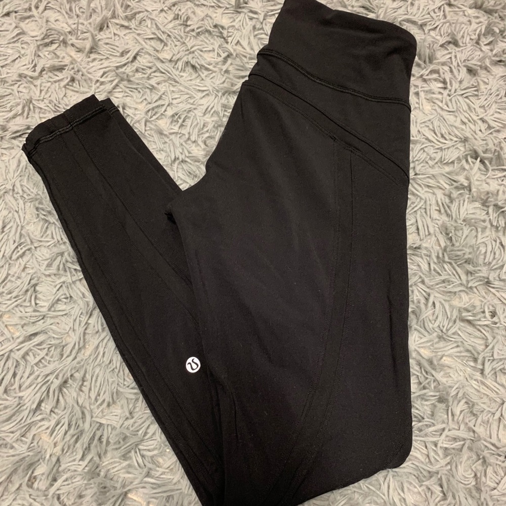 black lululemon leggings